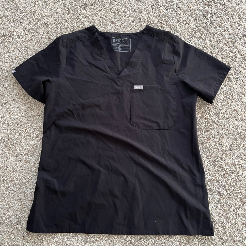 Figs scrub top!